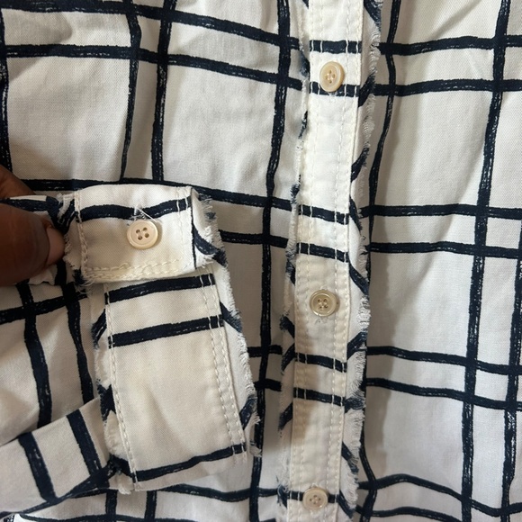 LL Bean Signature Collarless Lighweight Button Down - Picture 5 of 9